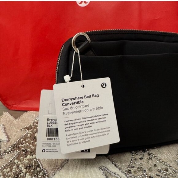 LuLulemon | Convertible Everywhere Crossbody Belt Bag - Picture 14 of 16